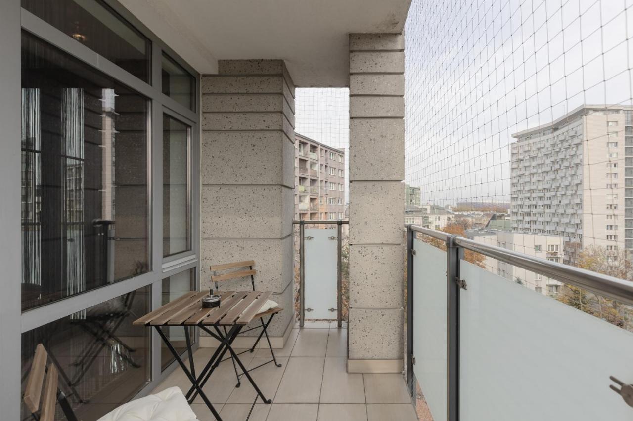 Warsaw Srodmiescie Riverside Three-Bedroom Apartment By Renters Экстерьер фото