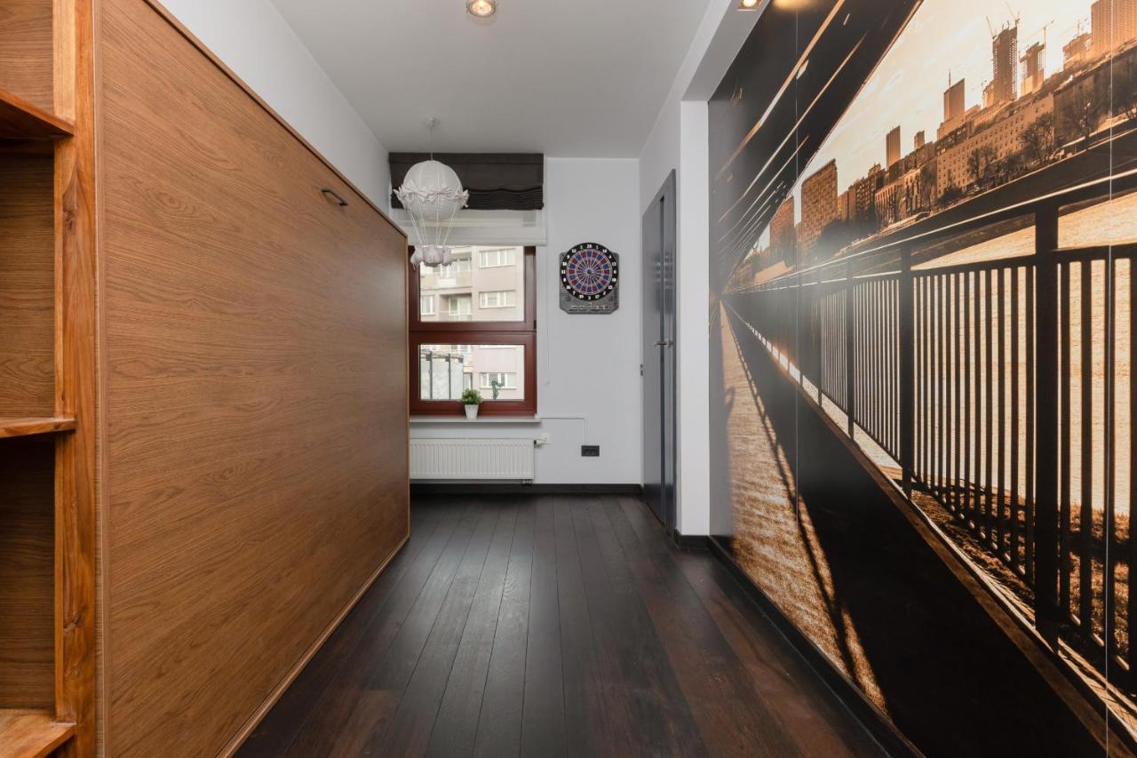 Warsaw Srodmiescie Riverside Three-Bedroom Apartment By Renters Экстерьер фото
