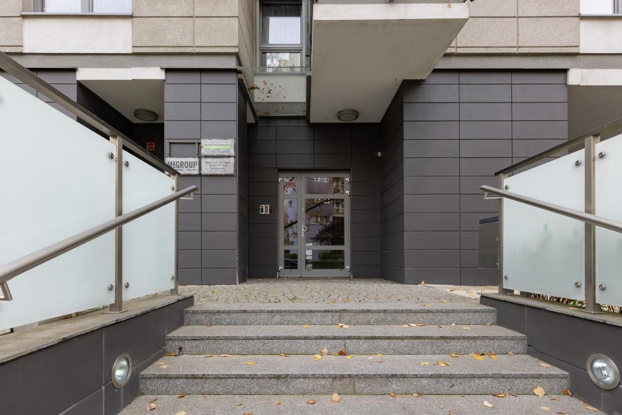 Warsaw Srodmiescie Riverside Three-Bedroom Apartment By Renters Экстерьер фото